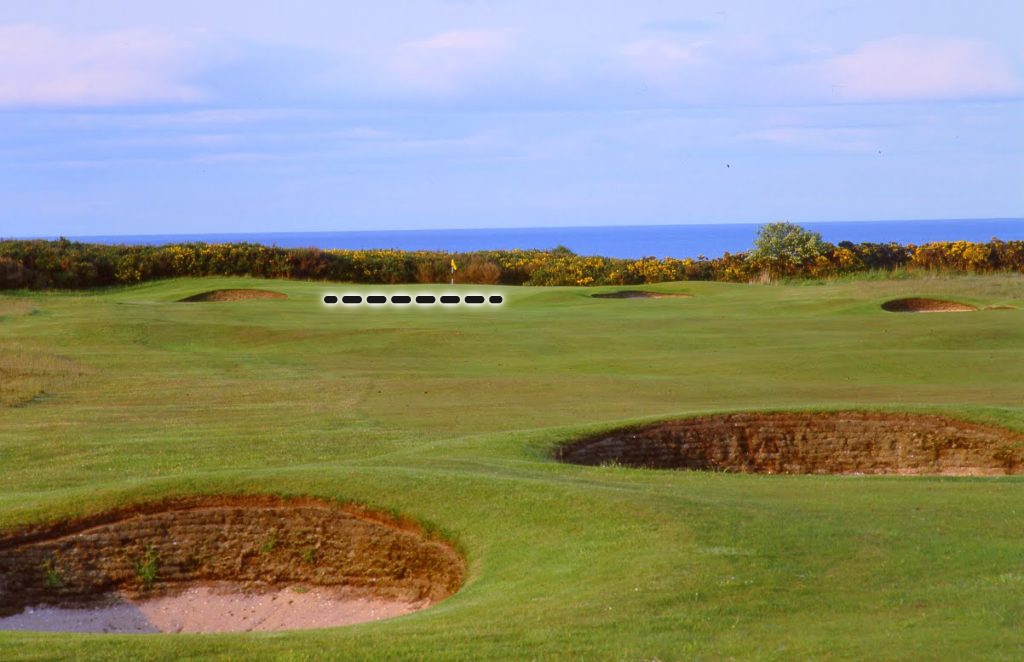 028 RD Pot Bunkers. Firth to rear-1